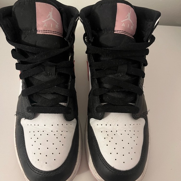 NIKE AIR JORDAN 1 MID WHITE BLACK LIGHT ARCTIC PINK SNEAKERS - Picture 3 of 7